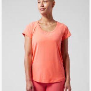 Athleta stratus II tee